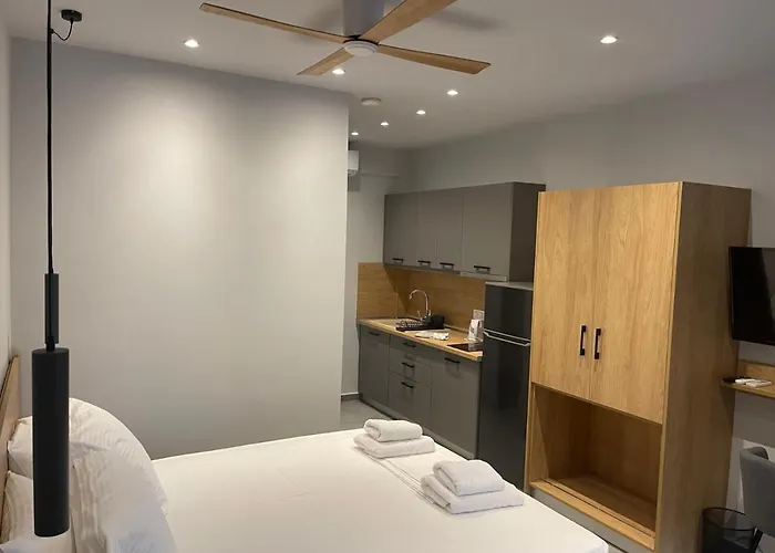 Diamond Light * Nikiti (Sithonia)